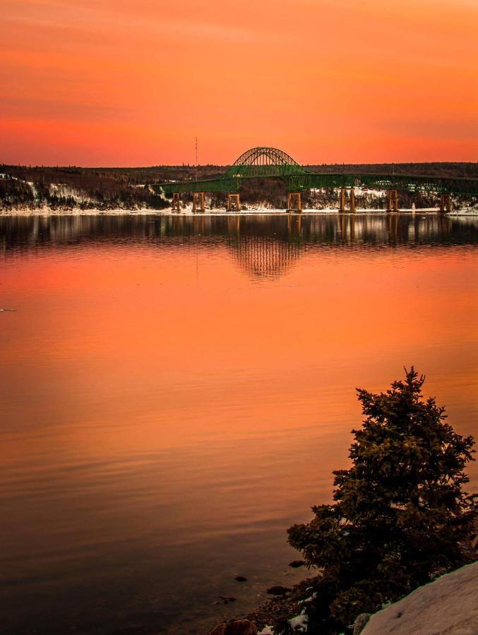 Back Home Bed And Breakfast Membertou Eksteriør bilde