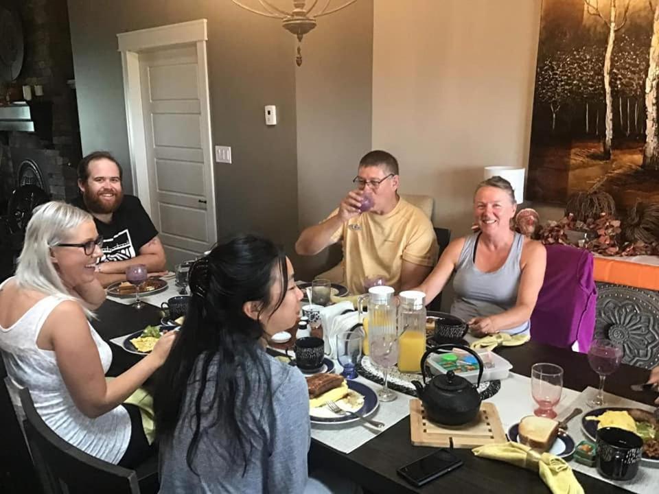 Back Home Bed And Breakfast Membertou Eksteriør bilde